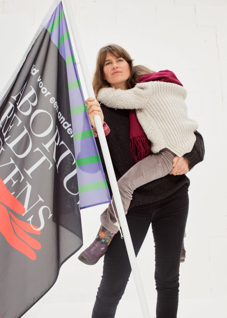 Portret met de vlag Abortus Redt Levens — foto 8
