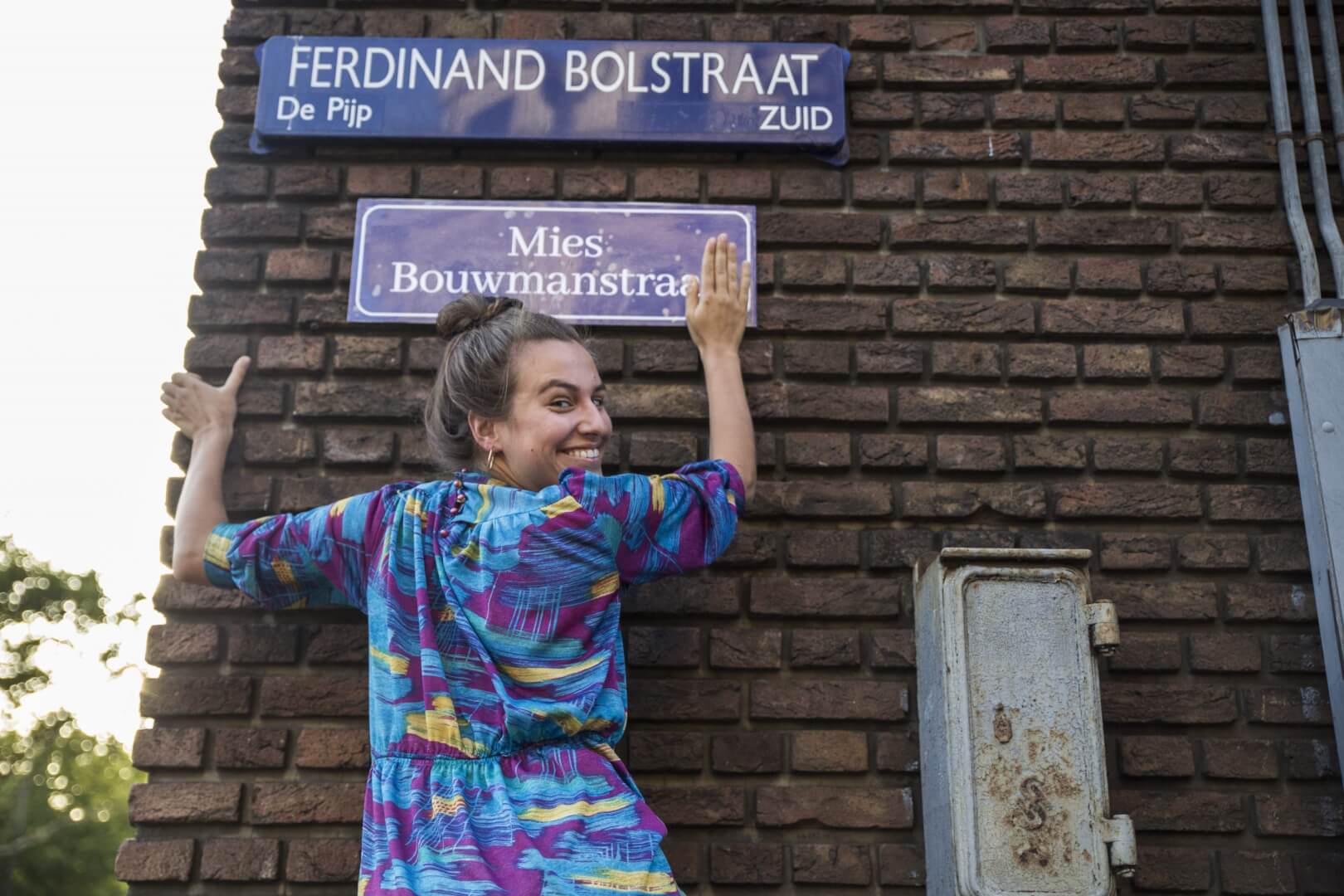 Meer vrouw op straat — foto 4